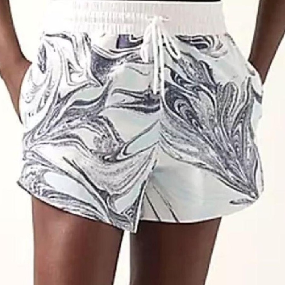 Athleta Crossroads Short Sumi Marble Light Blue S NWT - Picture 9 of 10